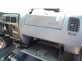 2000 Toyota Tacoma SR5 White 3.4L AT 4WD #Z23350